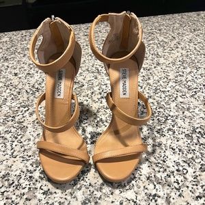 Steve Madden Leather Tan Feelya Heals